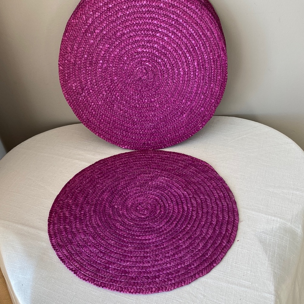 3/$15 🎁 One Dozen Fuchsia Placemats 14” Easy to Clean Braided Woven Synthetic - Picture 2 of 4